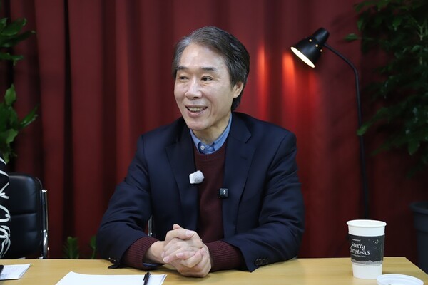 최윤홍 행사 참석